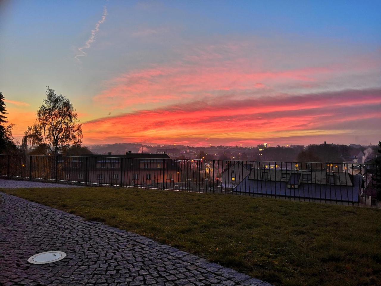 Penzion Cafe Na Svahu Cheb Esterno foto