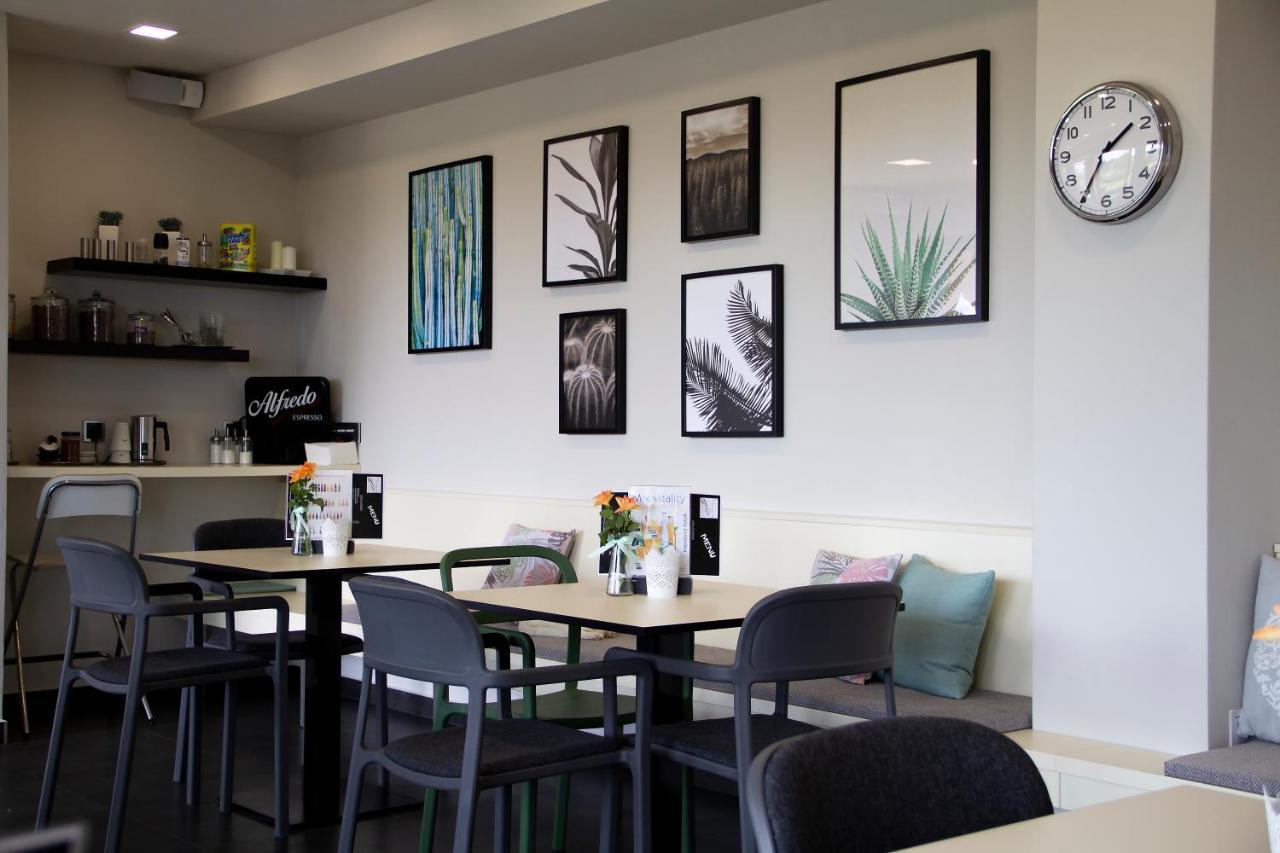 Penzion Cafe Na Svahu Cheb Esterno foto