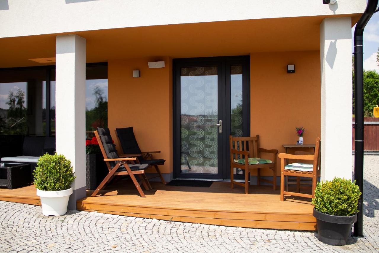 Penzion Cafe Na Svahu Cheb Esterno foto