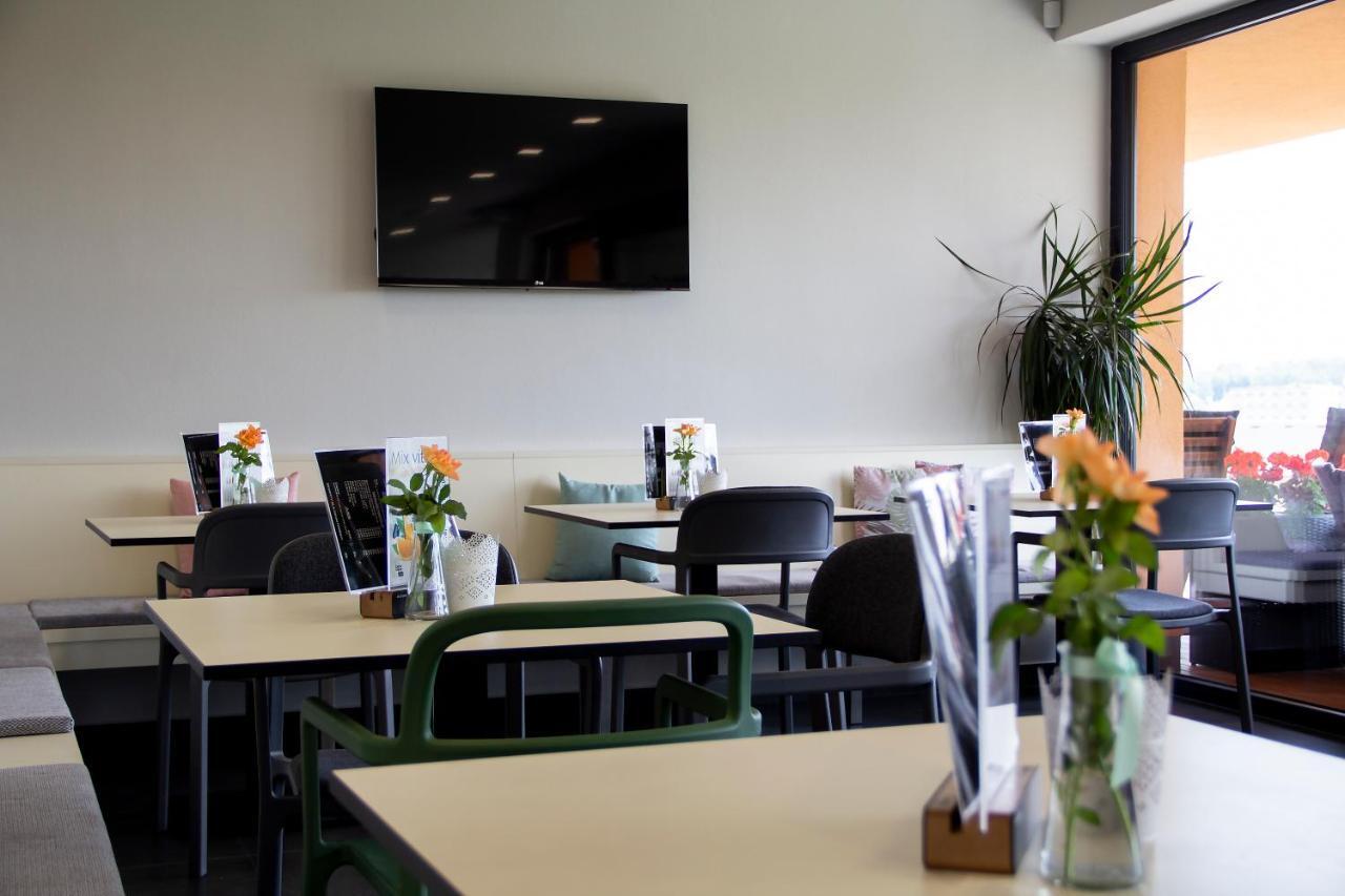 Penzion Cafe Na Svahu Cheb Esterno foto